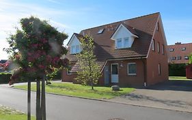 Ferienwohnungen Wiek, Haus Luv & Lee